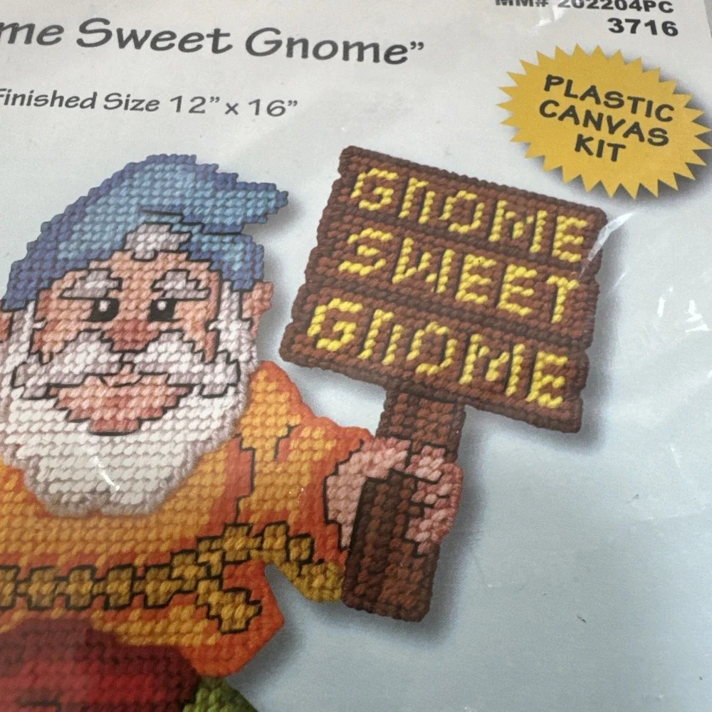 Vtg Design Works Gnome Sweet Gnome Plastic Kit 3716 Wall Hanging Needlepoint